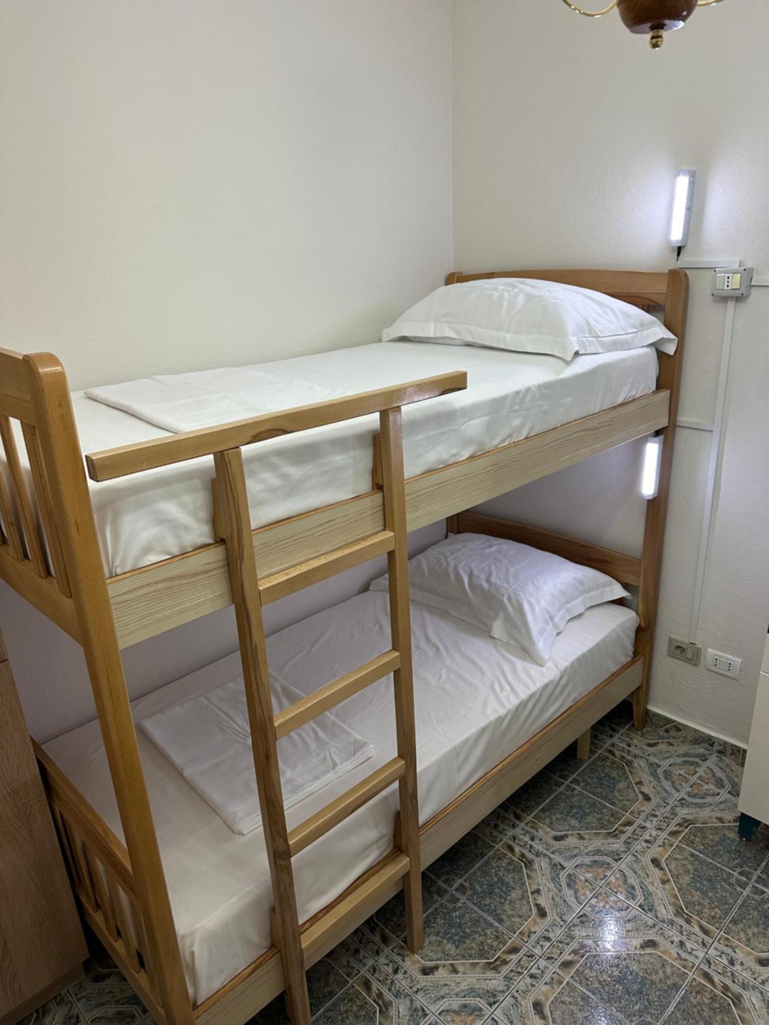 Tirana Lemon Breeze Hostel Kültér fotó