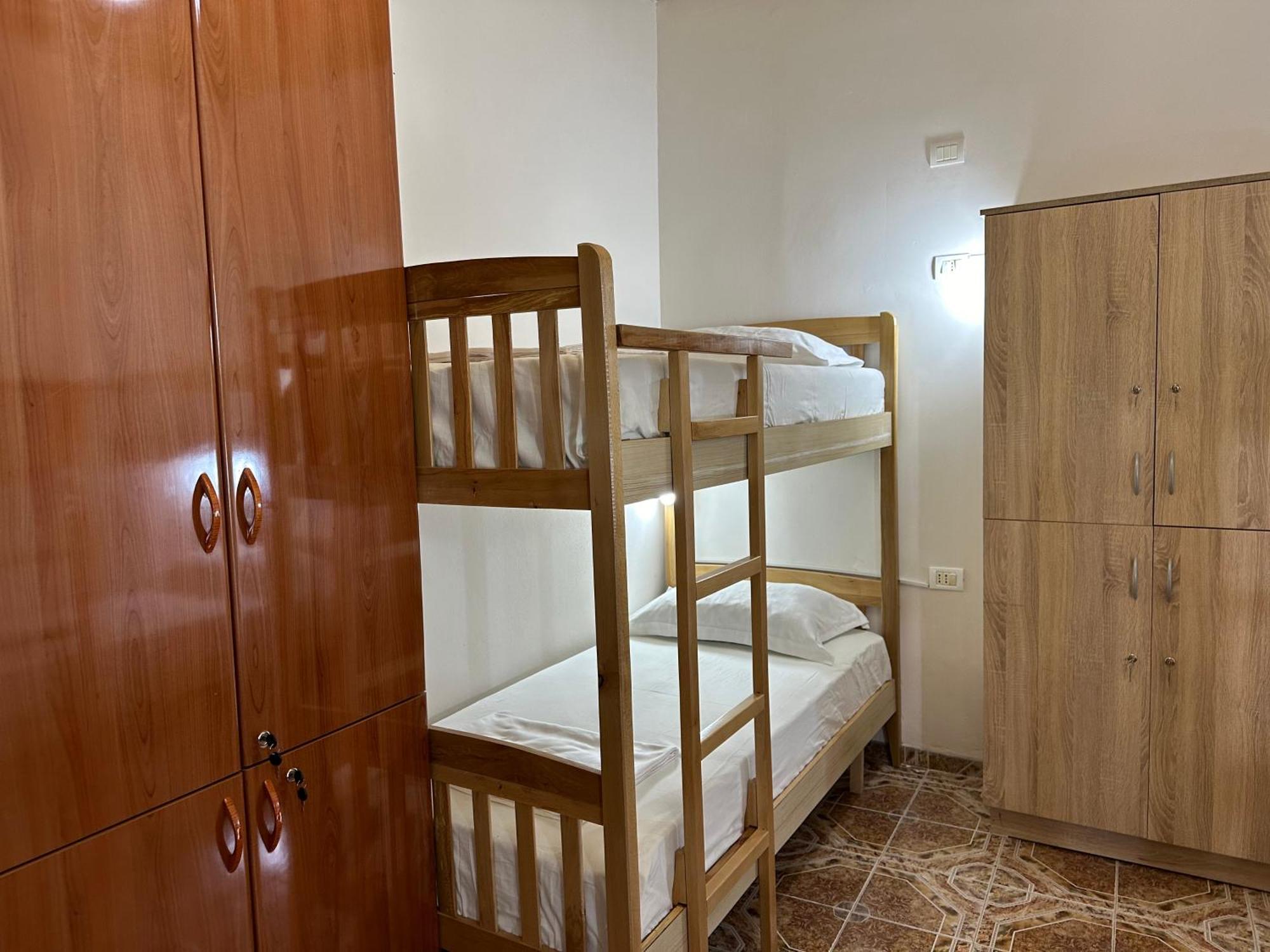 Tirana Lemon Breeze Hostel Kültér fotó