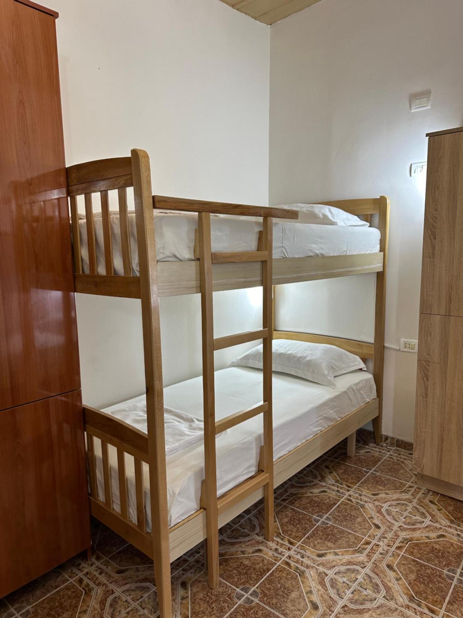 Tirana Lemon Breeze Hostel Kültér fotó