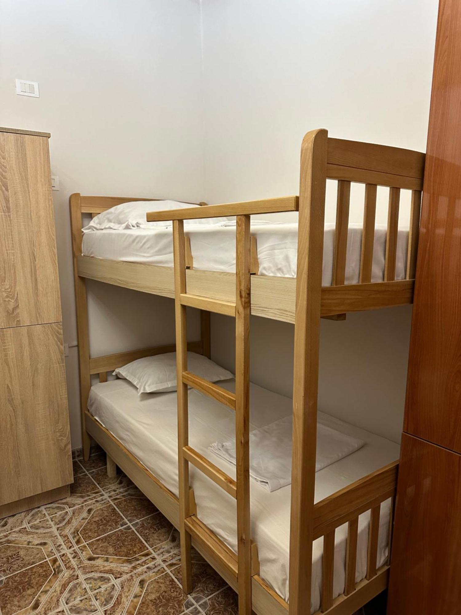 Tirana Lemon Breeze Hostel Kültér fotó