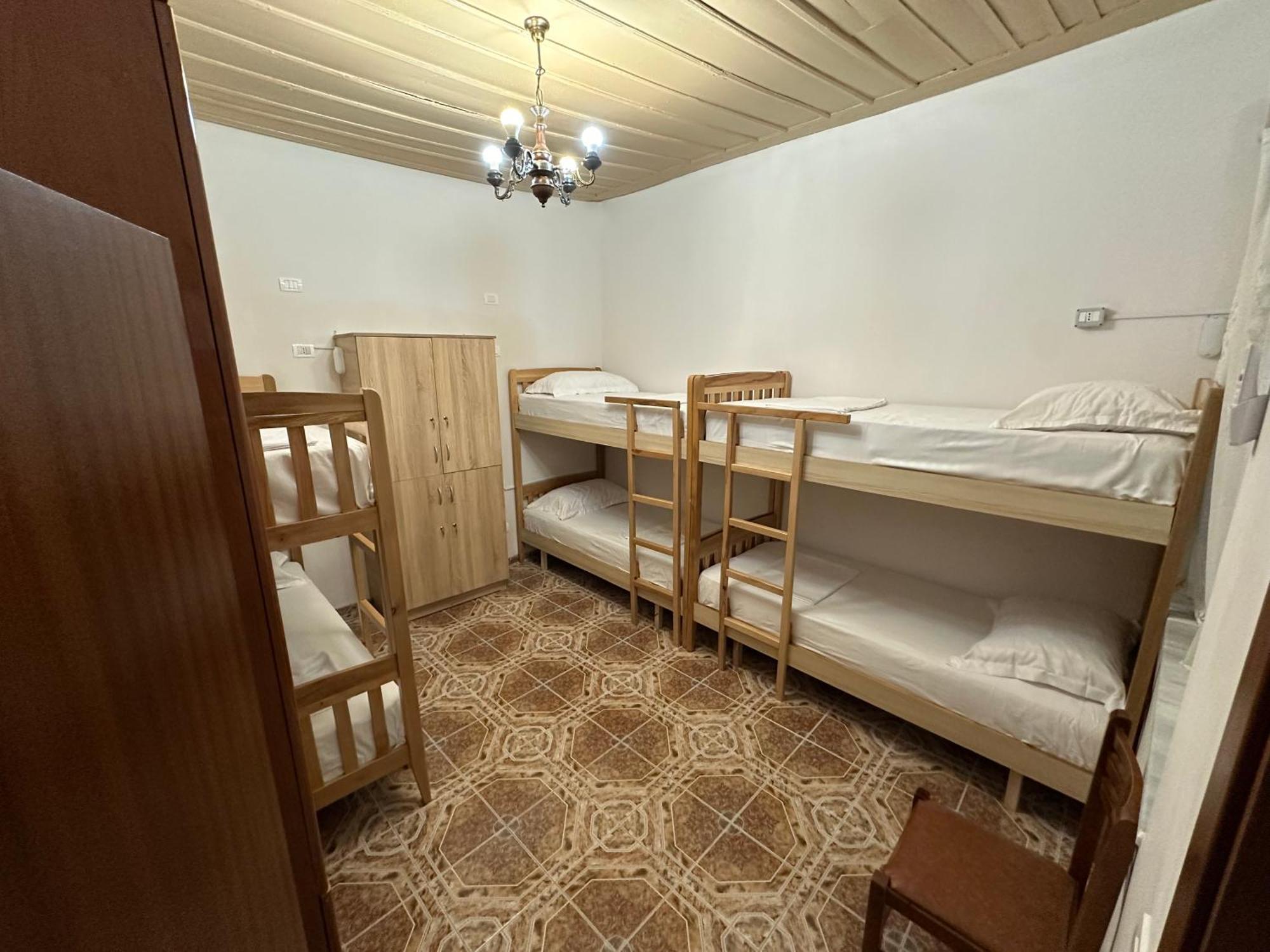 Tirana Lemon Breeze Hostel Kültér fotó