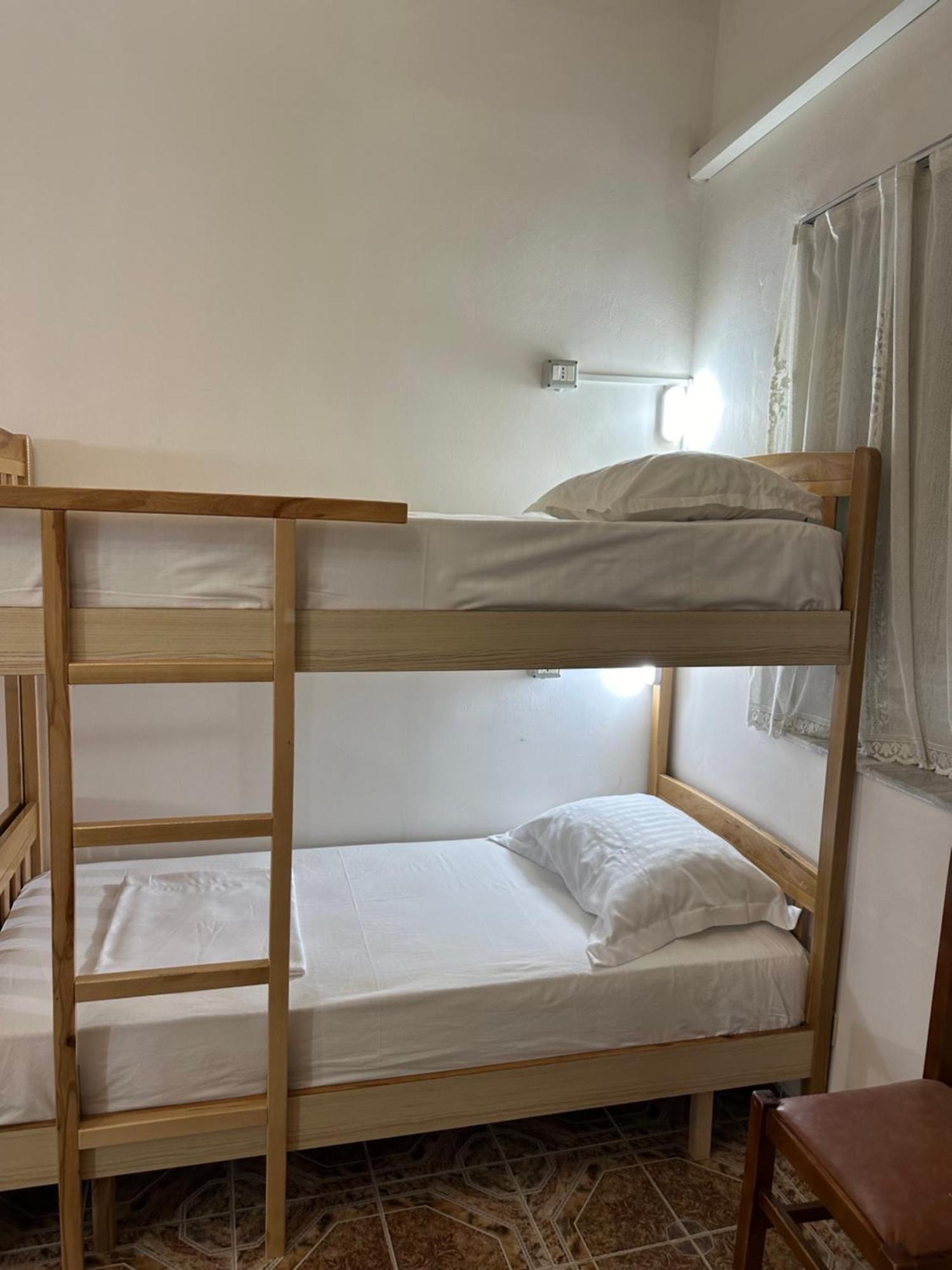 Tirana Lemon Breeze Hostel Kültér fotó