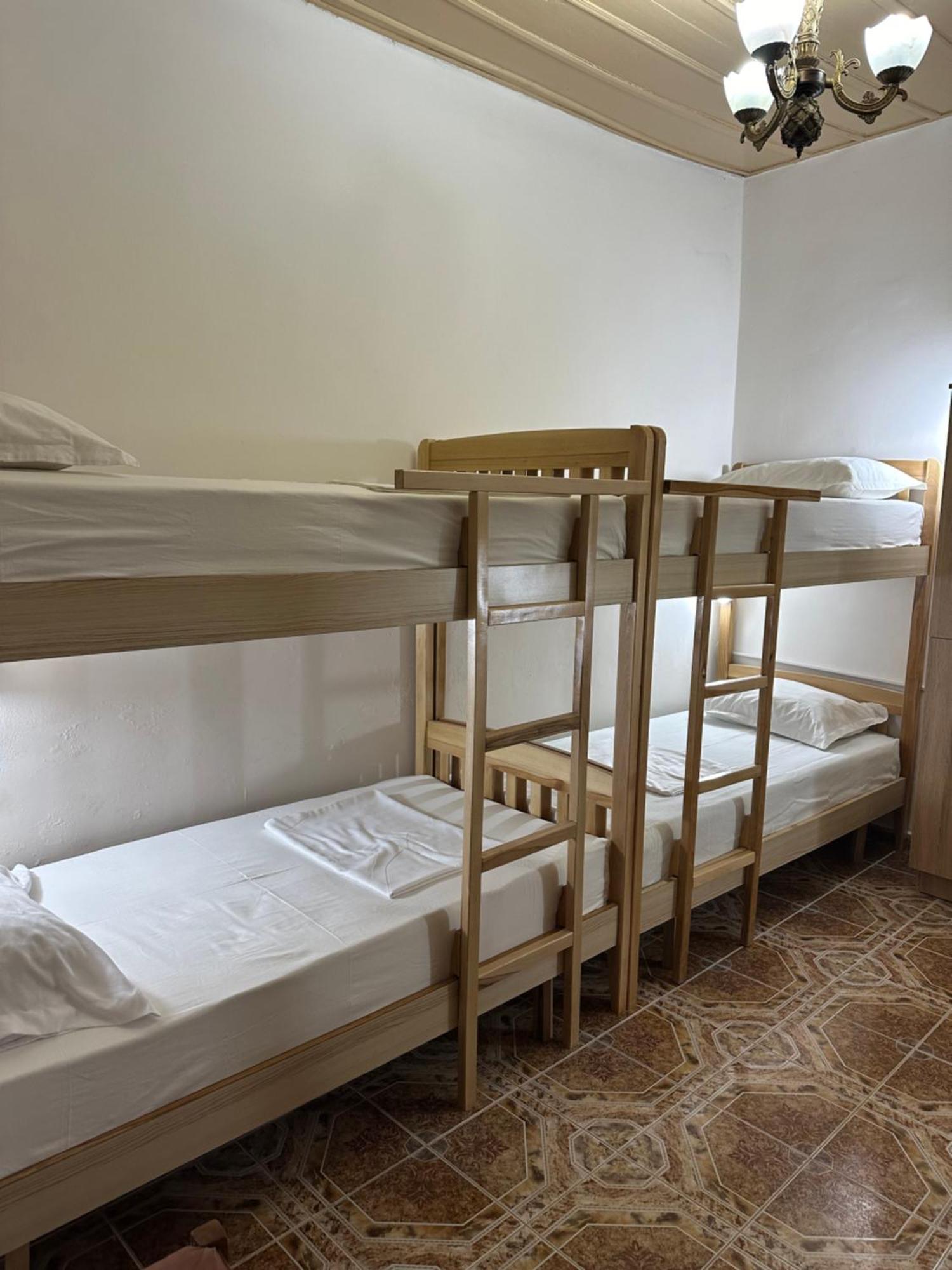 Tirana Lemon Breeze Hostel Kültér fotó