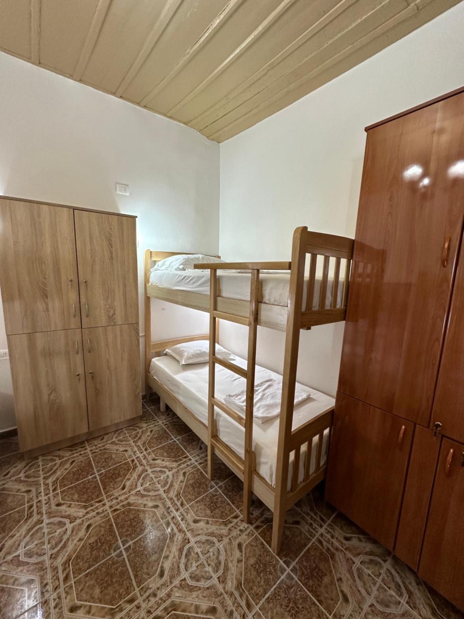 Tirana Lemon Breeze Hostel Kültér fotó