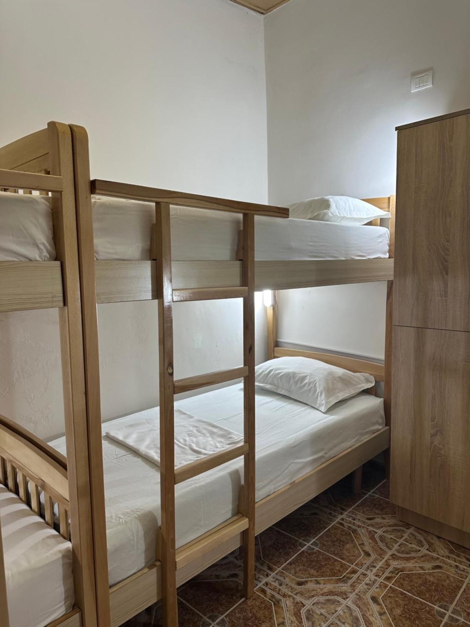 Tirana Lemon Breeze Hostel Kültér fotó