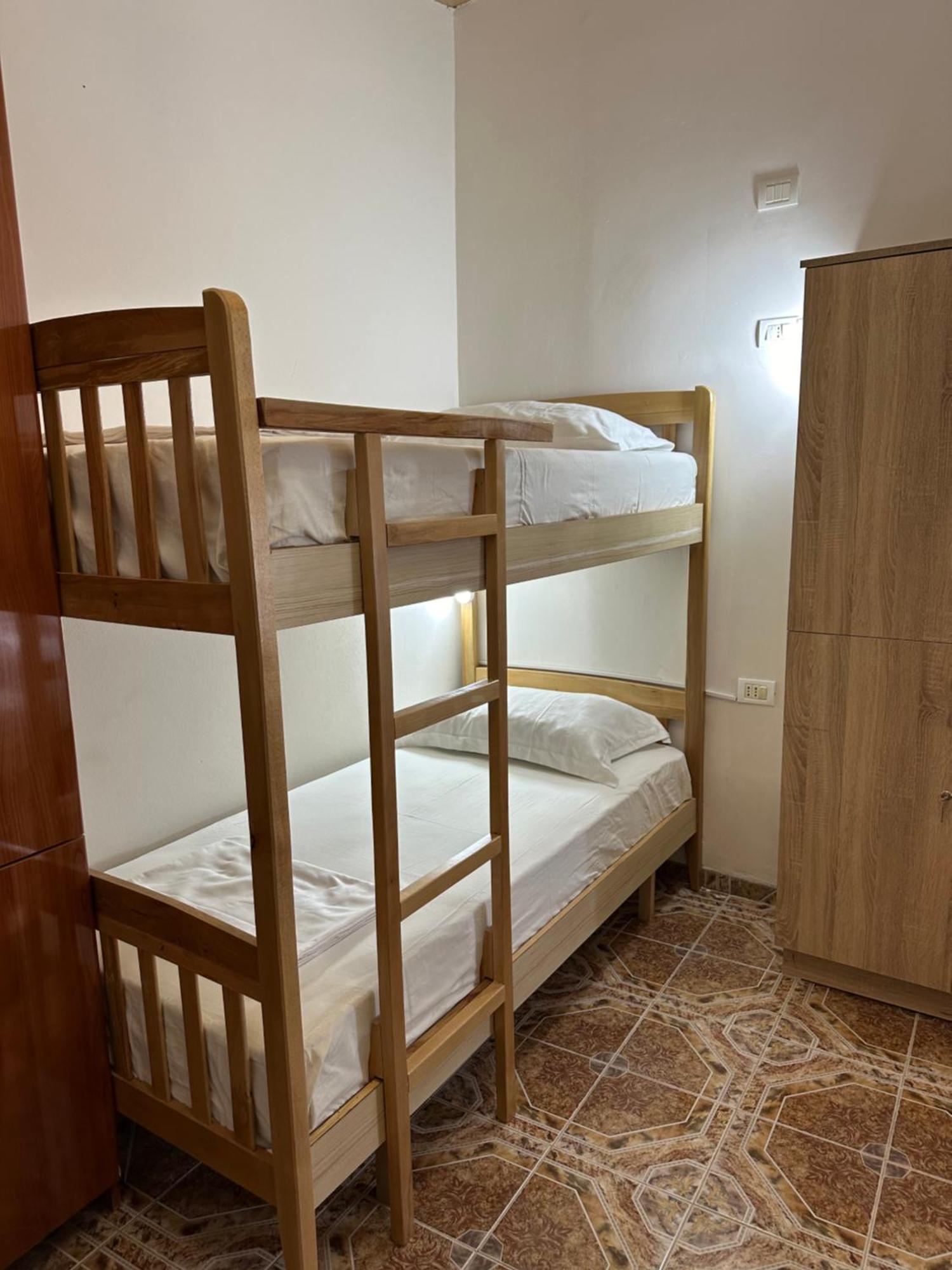 Tirana Lemon Breeze Hostel Kültér fotó