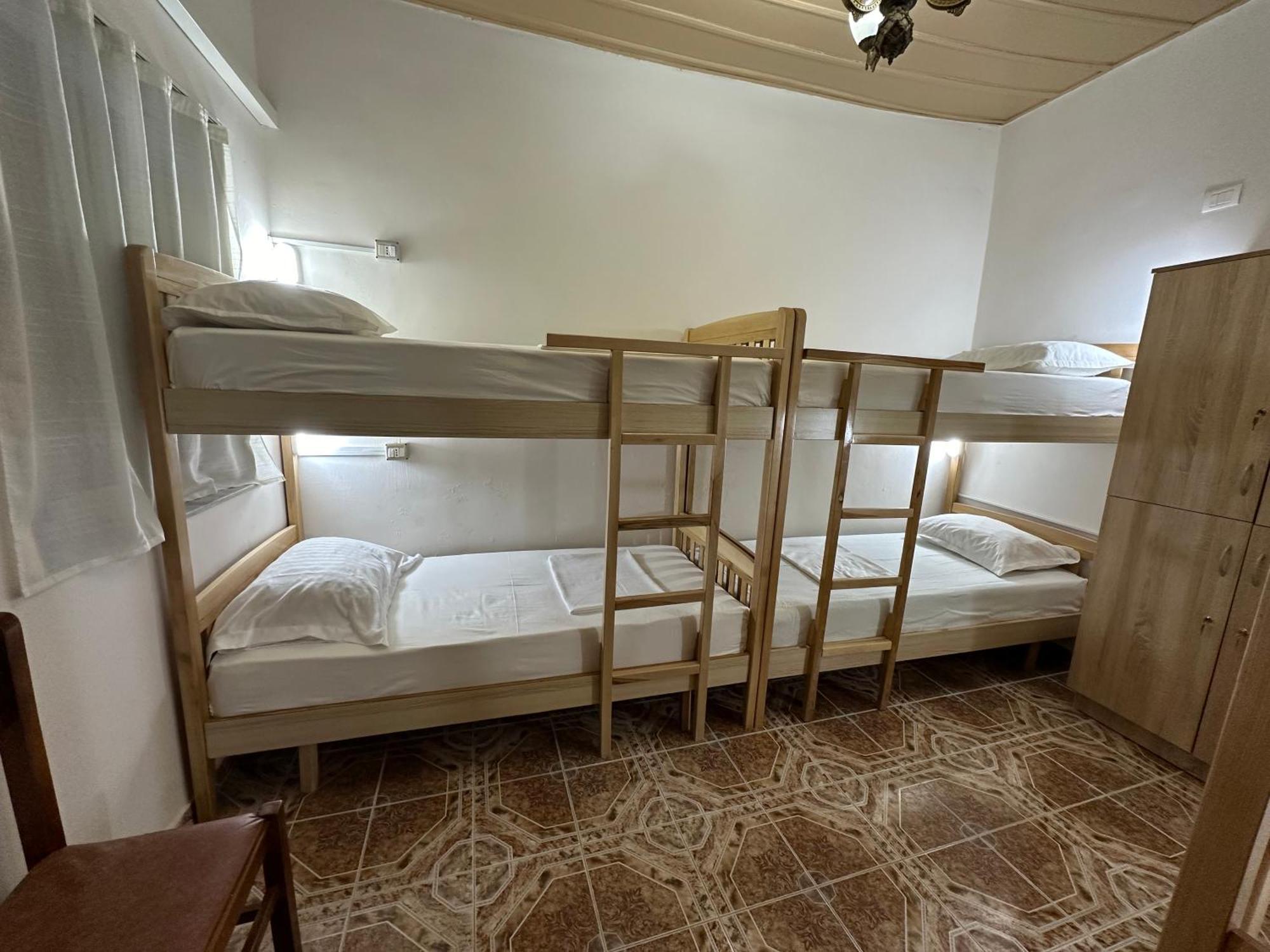 Tirana Lemon Breeze Hostel Kültér fotó