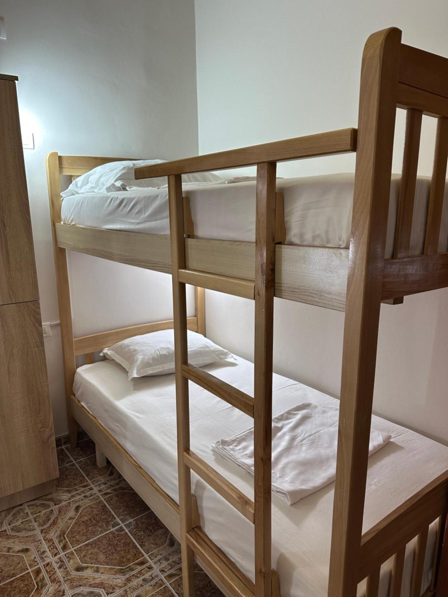 Tirana Lemon Breeze Hostel Kültér fotó